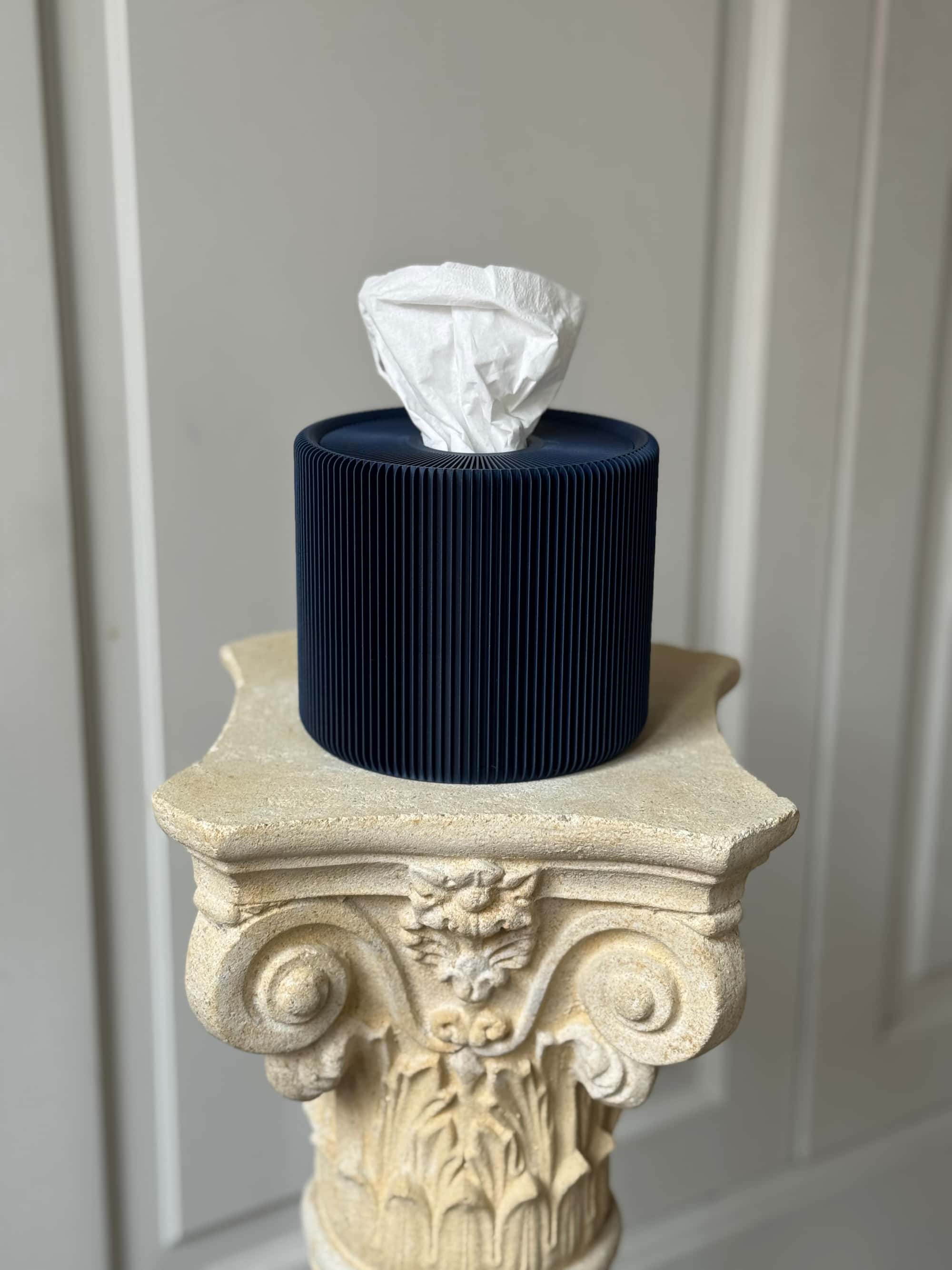 La Sombra tissue box