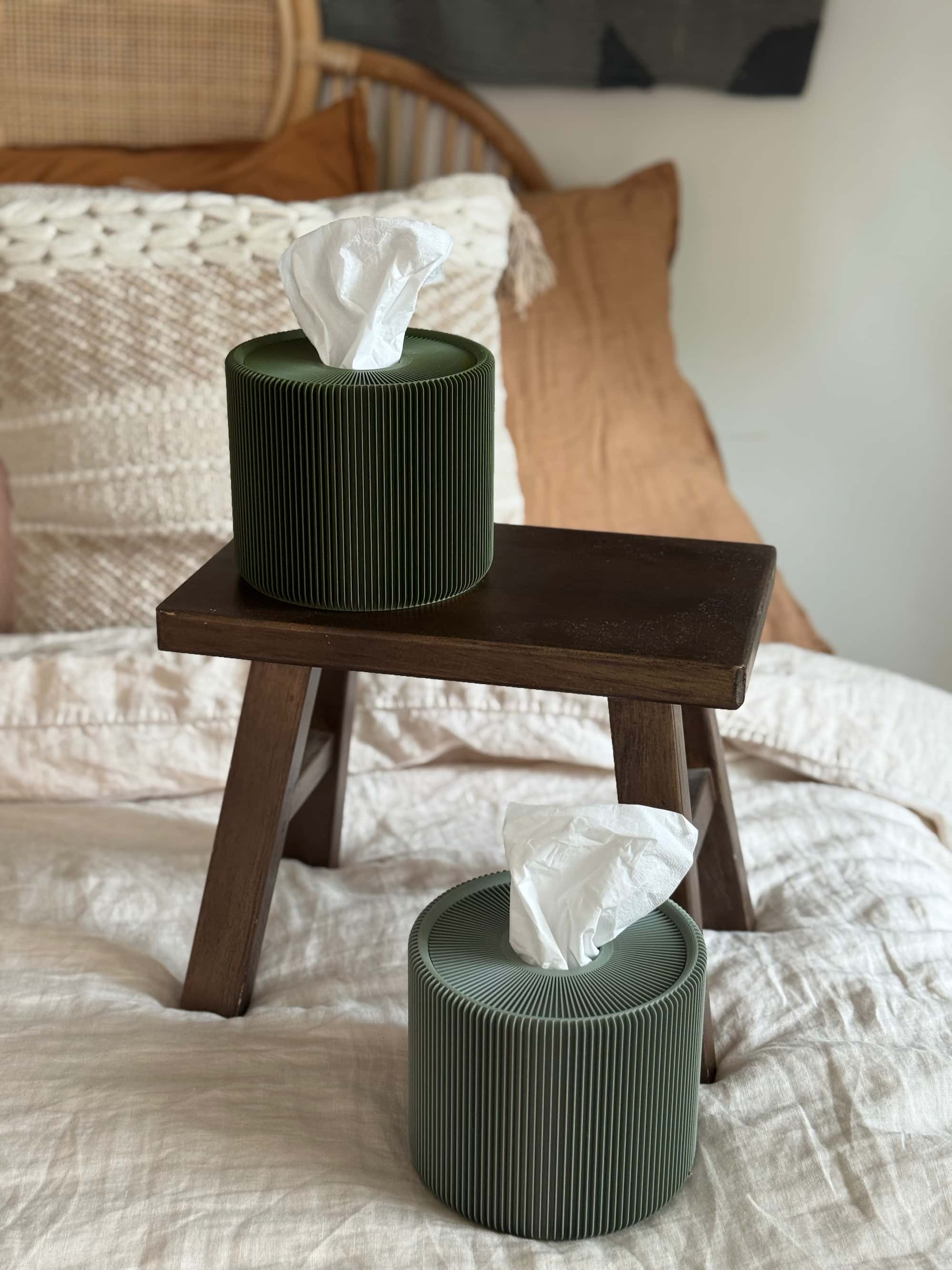 La Sombra tissue box