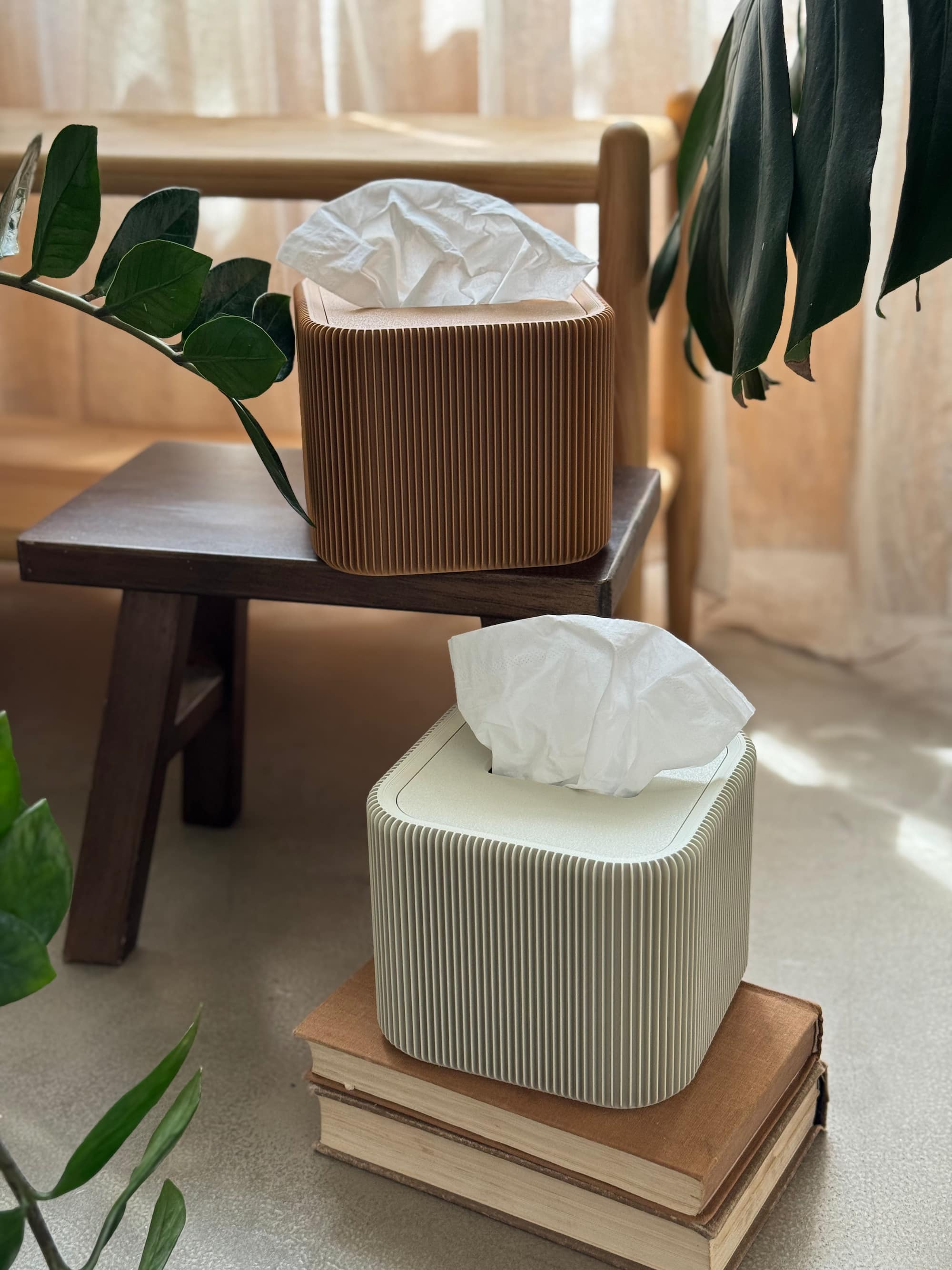 La Sombra square tissue box