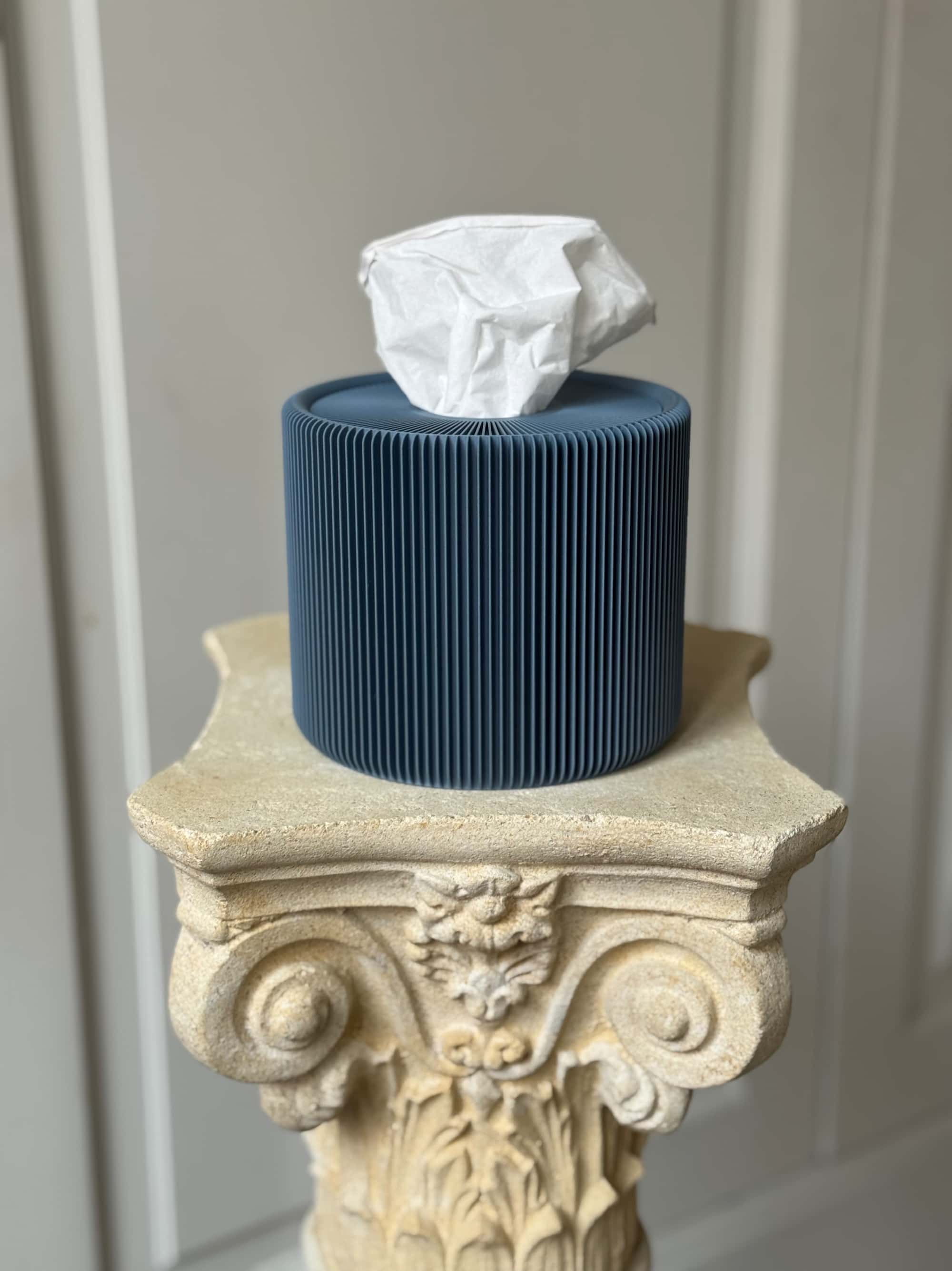 La Sombra tissue box