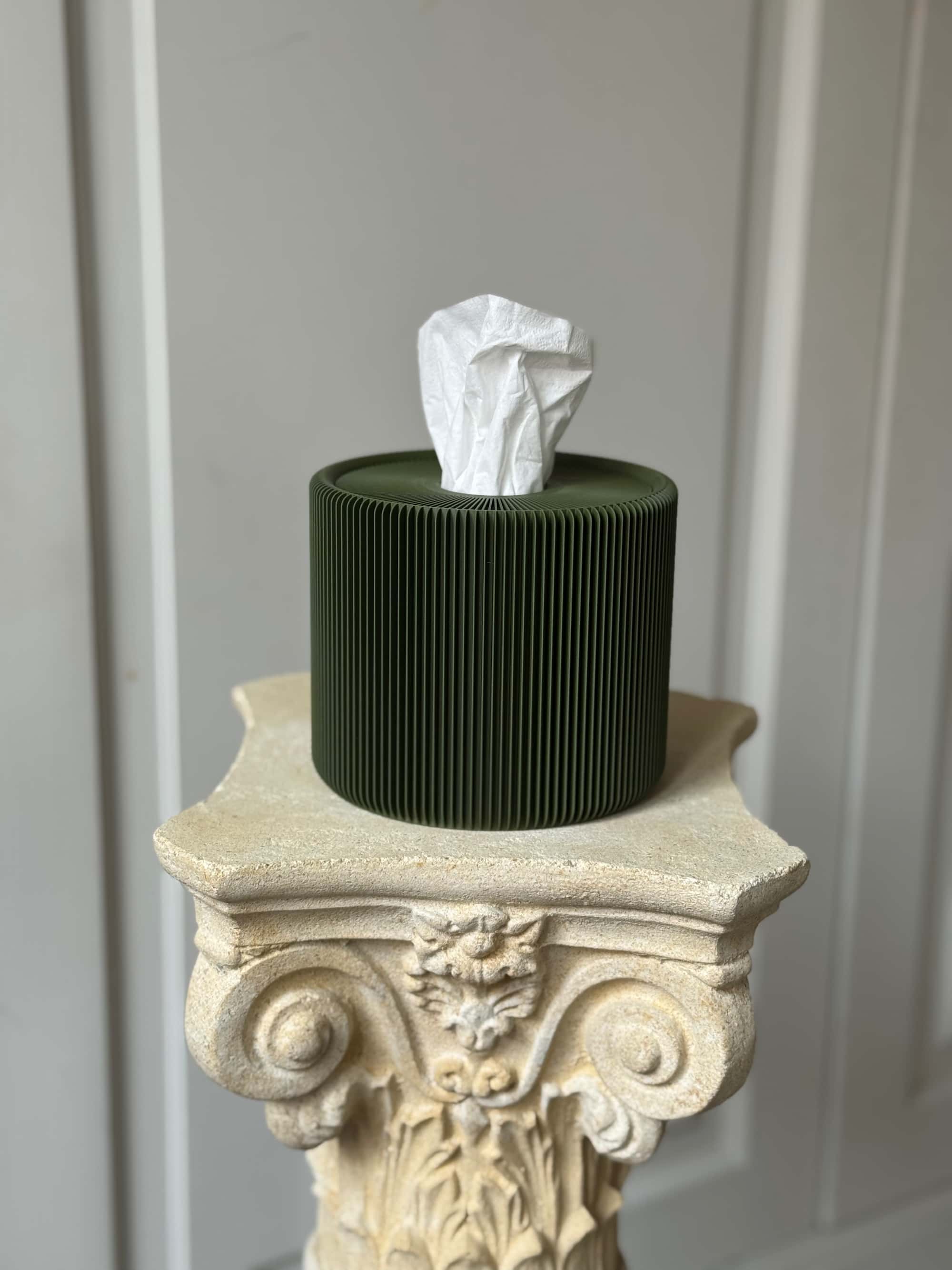 La Sombra tissue box