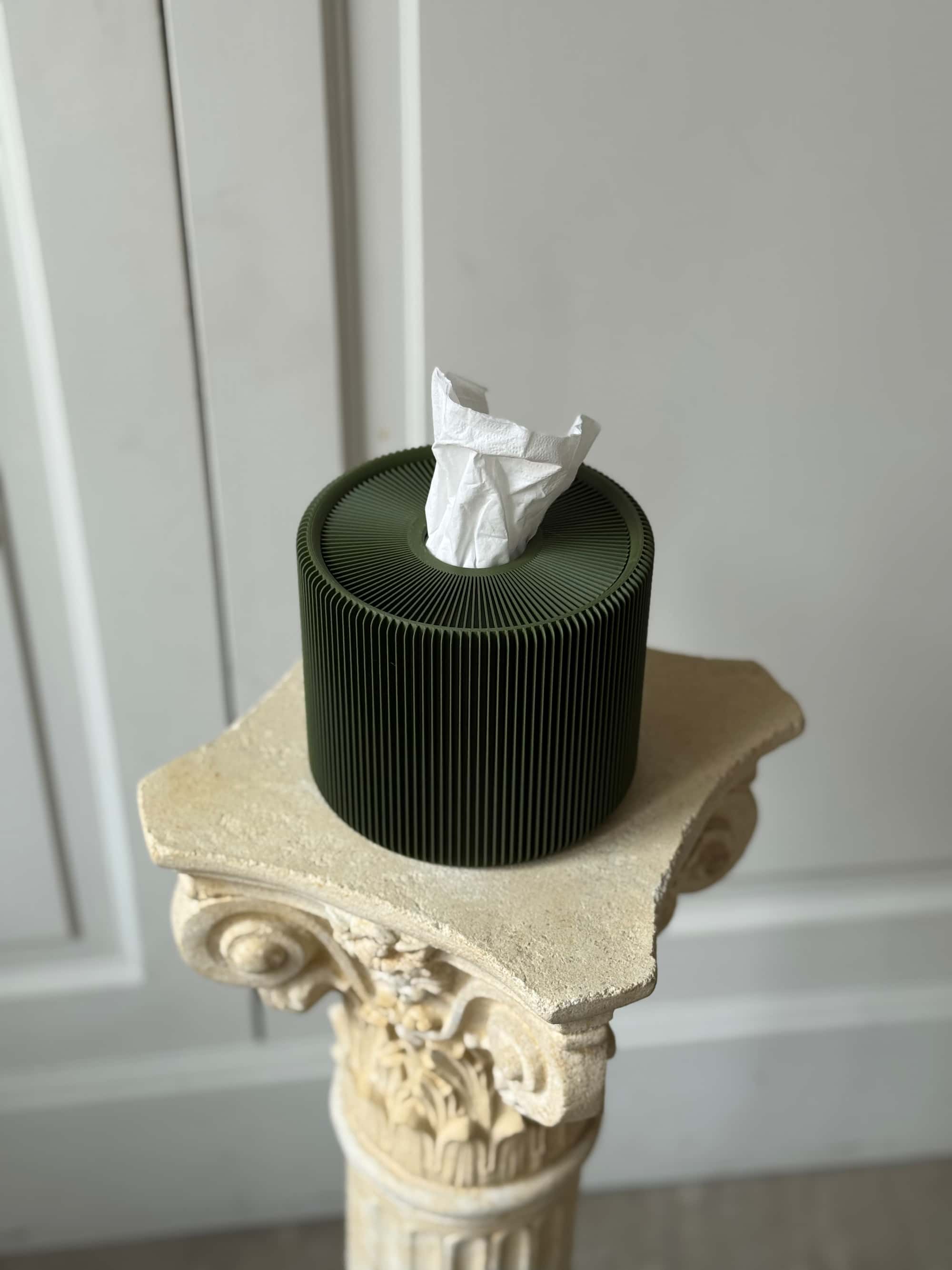 La Sombra tissue box