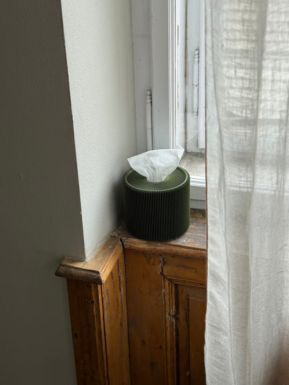 La Sombra tissue box