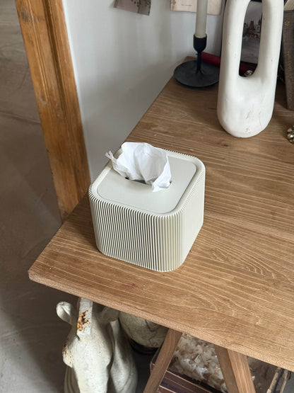 La Sombra square tissue box