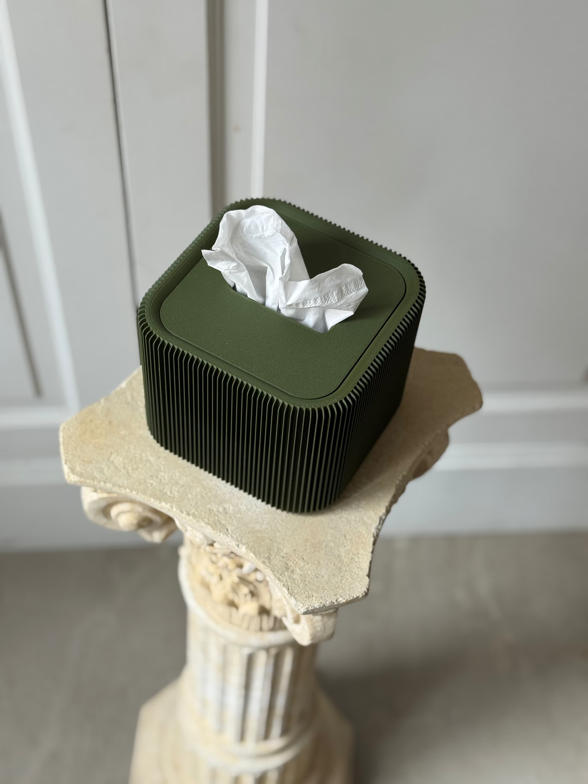 La Sombra square tissue box